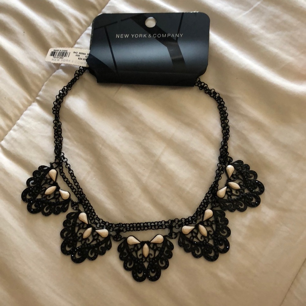 New York and company necklace
